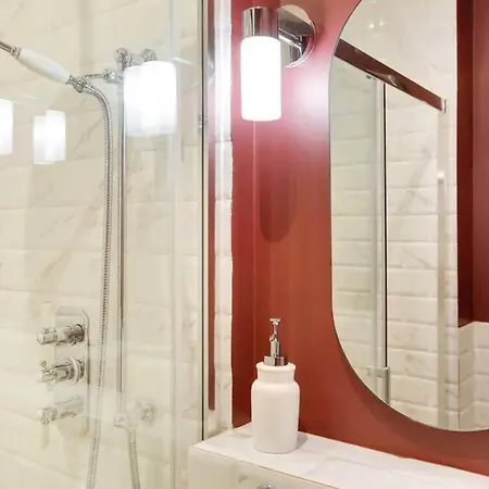 Amazing Center Of Paris-le Marais Apartment *